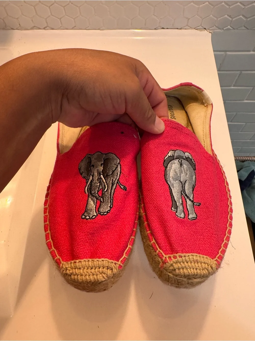 Soludos bright pink